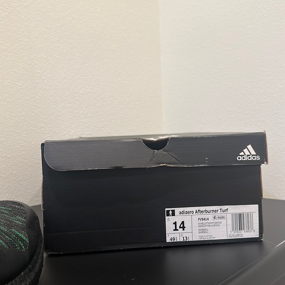 Adidas Ultraboost DNA x Von Miller Men's Mid Shoes - Picture 13 of 15